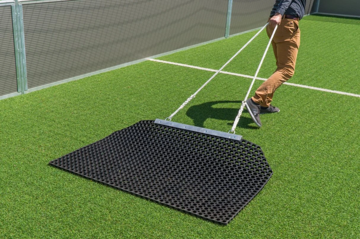 Polytan® Abziehmatte Für Kunstrasenbeläge 2 Polytan® Abziehmatte Für Kunstrasenbeläge – Bild 2